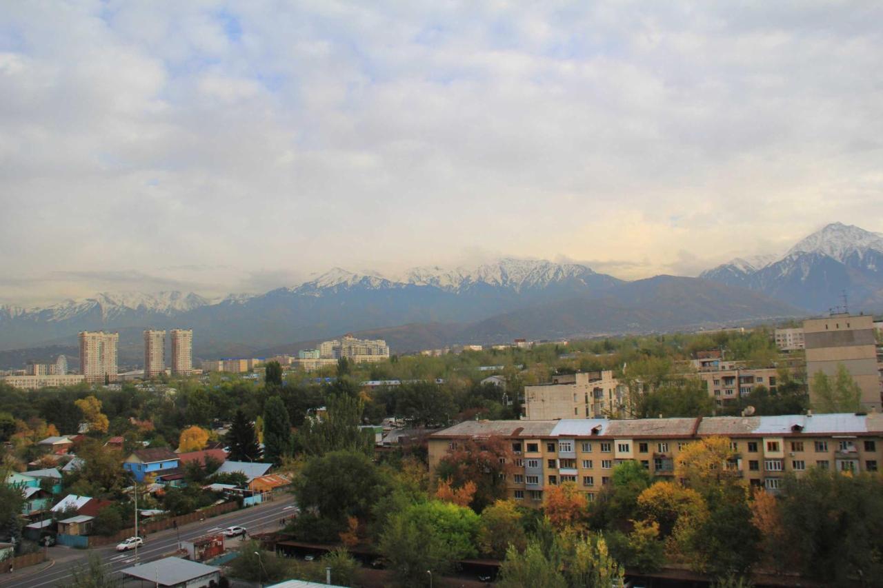 Razmestim В Жк Дуэт Almaty Exterior foto